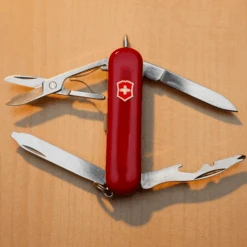 Victorinox Midnight Manager - Red -Montanic Store 0.6366 5 600x600 b5f26456 c392 43a6 ac09 c429e0da3bf0