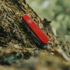 Victorinox Compact - Red 8 Victorinox Compact - Red -Montanic Store 1.3405 4 600x600 9299e37d bc4d 4160 b8bd 6f25f844e025