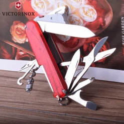 Victorinox Traveller Lite - Red Transparent -Montanic Store 1.7905.AVT 6 600x600 e128f41d 4078 4d24 ad2d d6ef8172b257