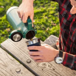 Stanley Classic Vacuum Growler 2QT Hammertone Green 11 Stanley Classic Vacuum Growler 2QT Hammertone Green -Montanic Store 10 01941 099 2 600x600 d6105462 bce2 40f5 b7ab 887a725e5249